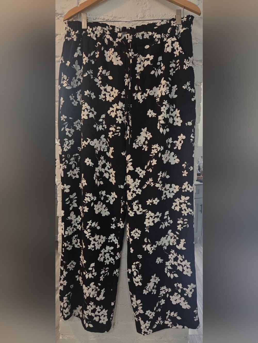 Simply Vera Vera Wang Black & White Floral Wide-Leg Pants